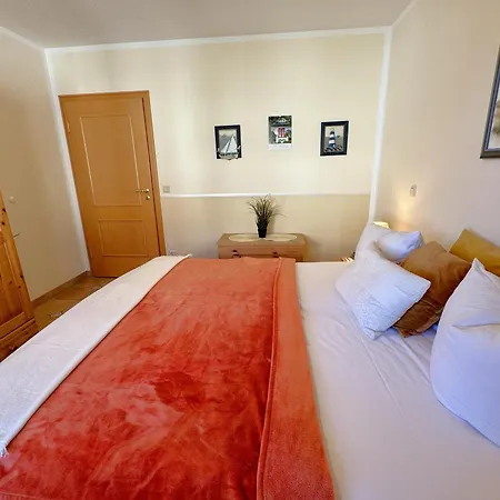 Birkenhof App 66 * Вустров